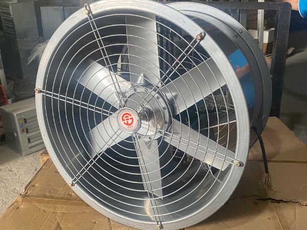 chon quat huong truc thong gio chon quat huong truc thong gio